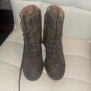 Soda Women's Lace-Up Boots